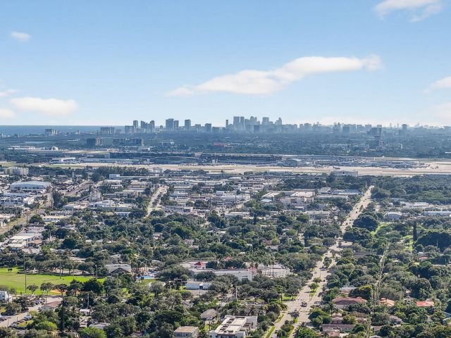 Home for sale at 314 SW 12th Street - photo 6868901