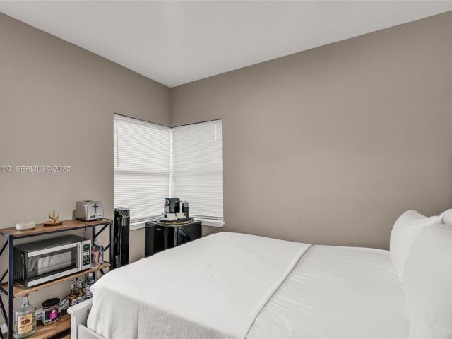 Home for sale at 1100 NW 7th Ave - photo 6863638