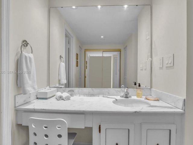 Apartment for rent  Unit #413 - photo 6864415