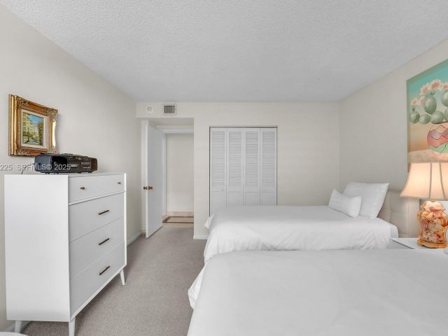 Apartment for rent  Unit #413 - photo 6864416