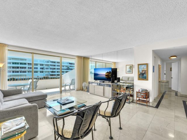 Apartment for rent  Unit #413 - photo 6864429