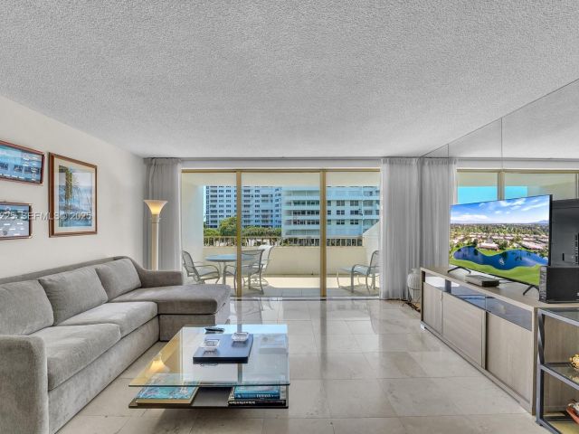 Apartment for rent  Unit #413 - photo 6864431