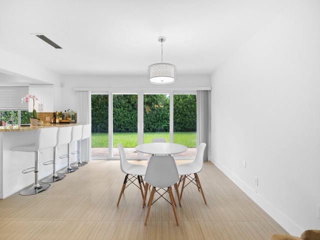 Home for rent at 811 Capri Street - photo 6865206