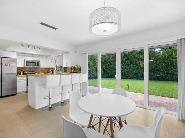 Home for rent at 811 Capri Street - photo 6865207