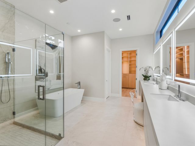 Home for sale at 334 NE 3rd Street - photo 6865537