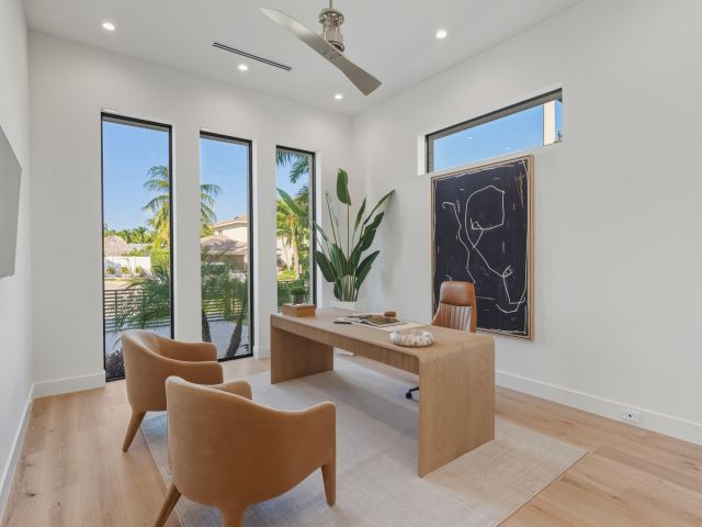 Home for sale at 334 NE 3rd Street - photo 6865543