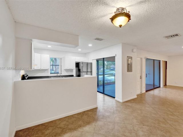 Home for rent at 9340 SW 61st Way B - photo 7452787