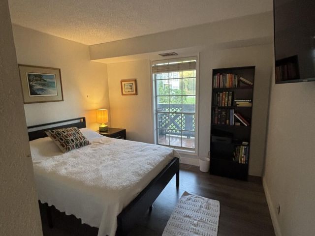 Home for rent at 5048 Heatherhill Lane 2 - photo 6894761