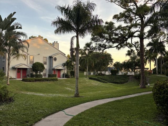 Home for rent at 5048 Heatherhill Lane 2 - photo 6894765