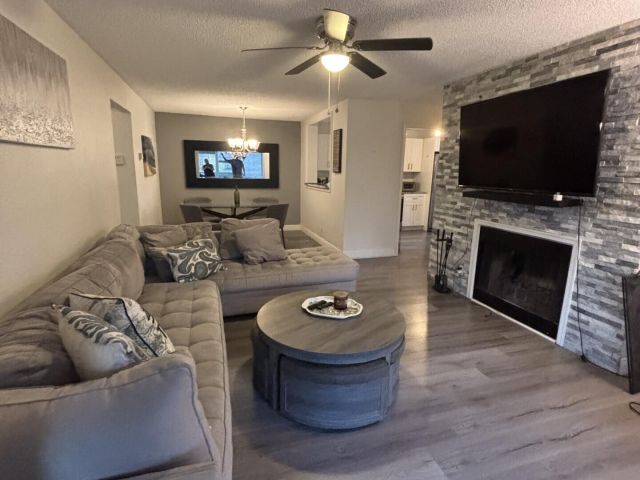 Home for rent at 5048 Heatherhill Lane 2 - photo 6894768