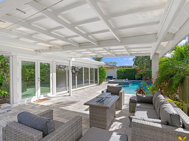 Home for rent at 391 SE 7th Avenue - photo 6893524