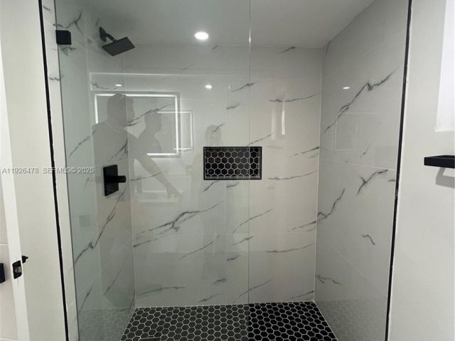 2-bedroom home for sale in Miami - 20610 NE 7th Ct - MondialRealty