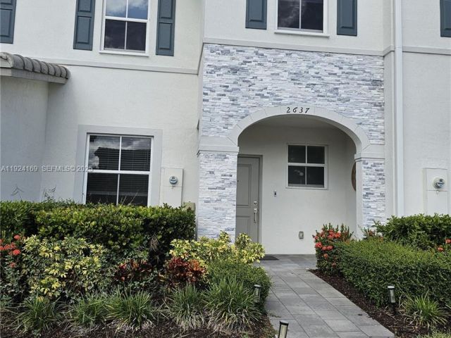 3-bedroom home for rent in Homestead - 2637 SE 17th St 2637 - MondialRealty