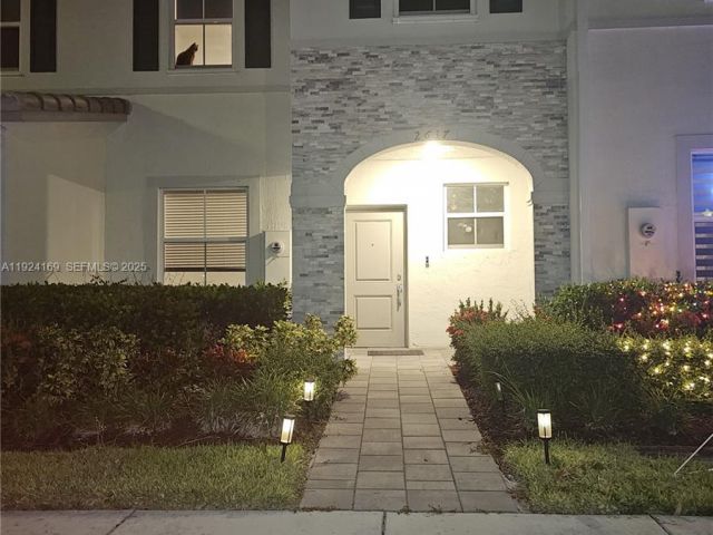 3-bedroom home for rent in Homestead - 2637 SE 17th St 2637 - MondialRealty