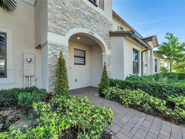 3-bedroom home for sale in Homestead - 12980 SW 233rd Ter - MondialRealty