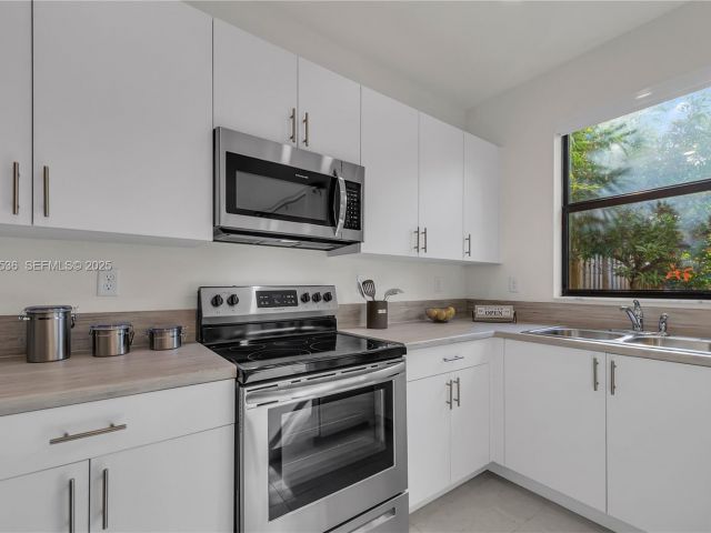 3-bedroom home for sale in Homestead - 12980 SW 233rd Ter - MondialRealty