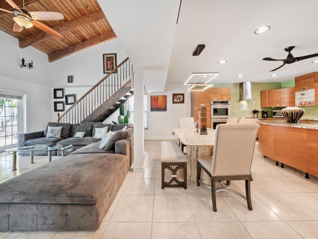 Home for sale at 2533 Bessie Street - photo 6873183