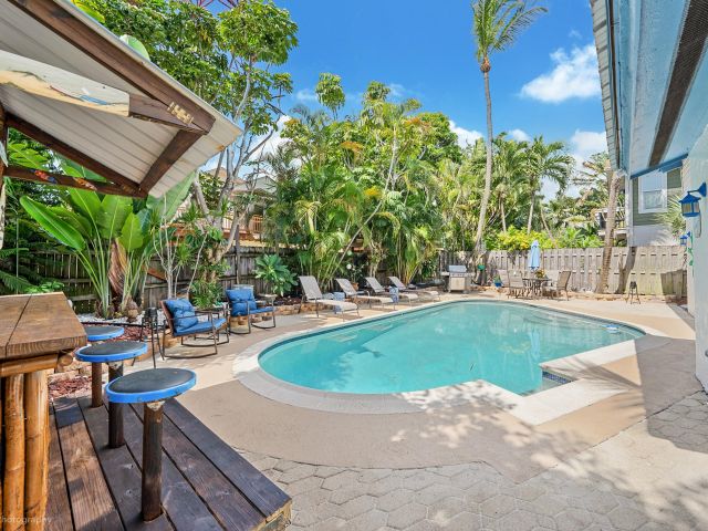 Home for sale at 2533 Bessie Street - photo 6873185