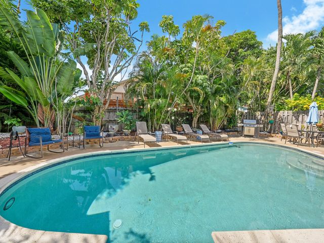 Home for sale at 2533 Bessie Street - photo 6873189