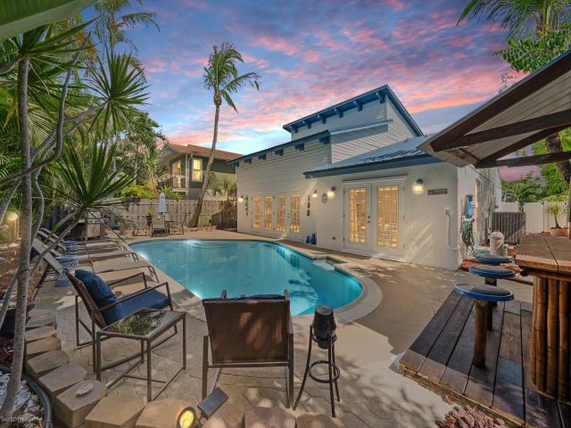 Home for sale at 2533 Bessie Street - photo 6873190