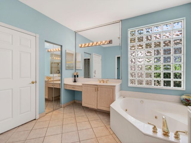 Home for sale at 7102 Prado Lake Drive - photo 6876543