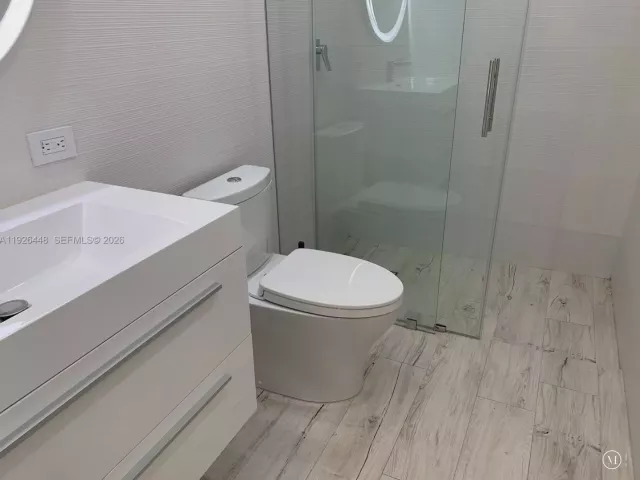 4-bedroom home for rent in Miami - 19340 NE 18th Ct - MondialRealty