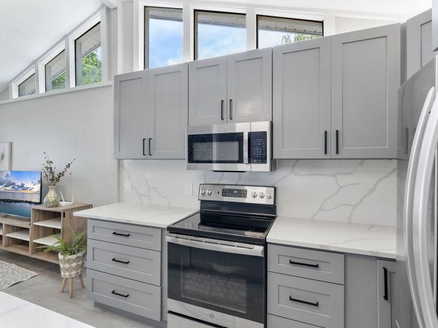 Home for rent at 1292 SW 25th Avenue - photo 6880997