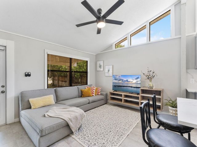 Home for rent at 1292 SW 25th Avenue - photo 6881003