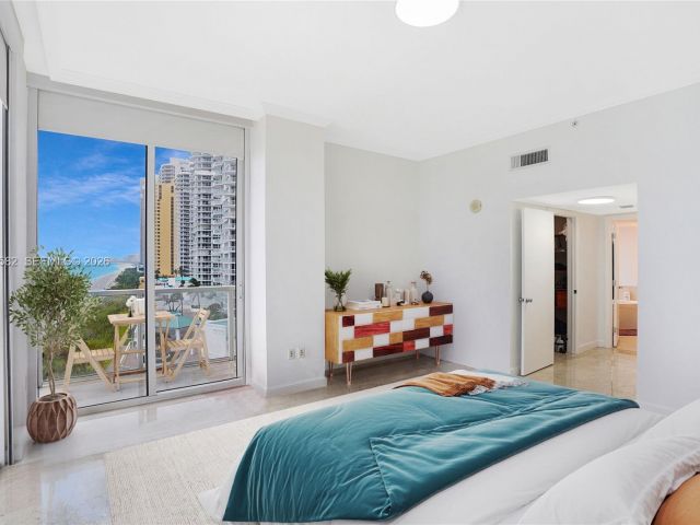 Apartment for sale  Unit #1002 - photo 6869399