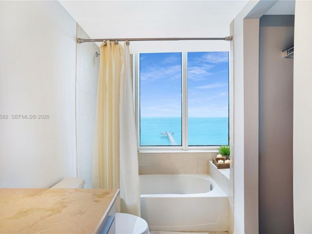 Apartment for sale  Unit #1002 - photo 6869407