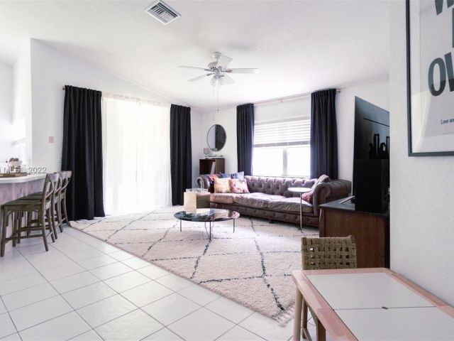 Home for rent at 5449 Grande Palm Circle - photo 6869893