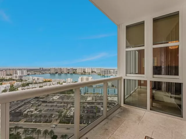2-bedroom condo for sale in Sunny Isles Beach - 18201 Collins Ave 3907 - MondialRealty