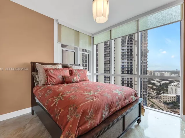 2-bedroom condo for sale in Sunny Isles Beach - 18201 Collins Ave 3907 - MondialRealty