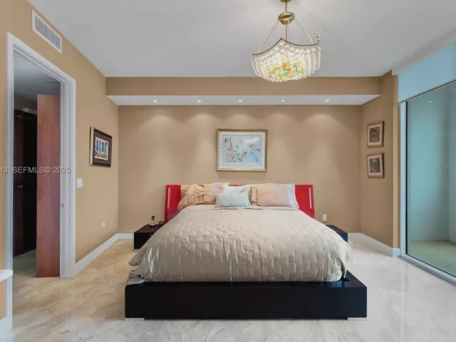 2-bedroom condo for sale in Sunny Isles Beach - 18201 Collins Ave 3907 - MondialRealty