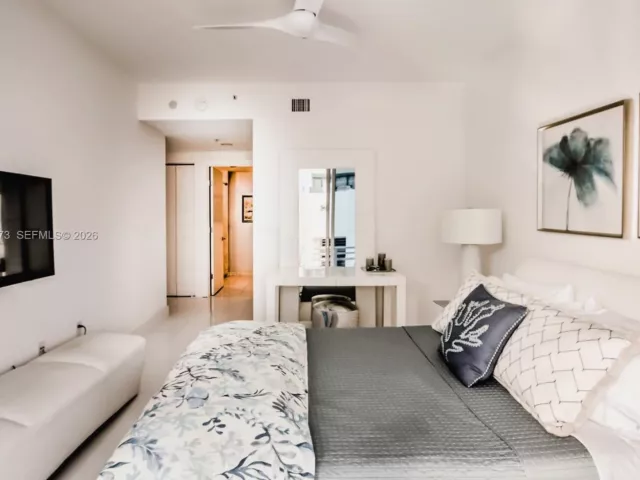 3-bedroom condo for rent in Hollywood - 3535 S OCEAN DR 705 - MondialRealty