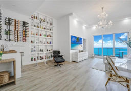 Apartment #1625 at Roney Palace