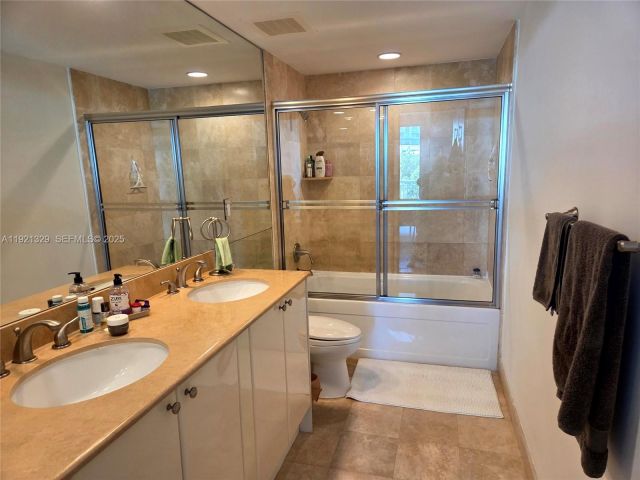 2-bedroom condo for sale in Hallandale Beach - 1755 E Hallandale Beach Blvd 305E - MondialRealty