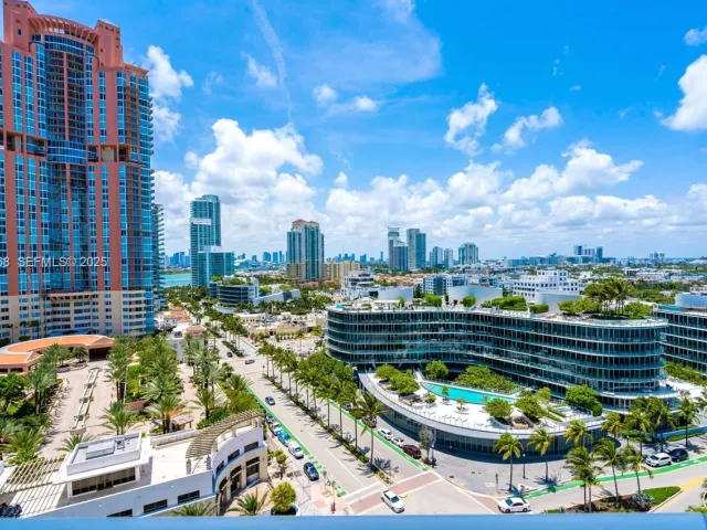 2-bedroom condo for rent in Miami Beach - 50 S Pointe Dr 1506 - MondialRealty