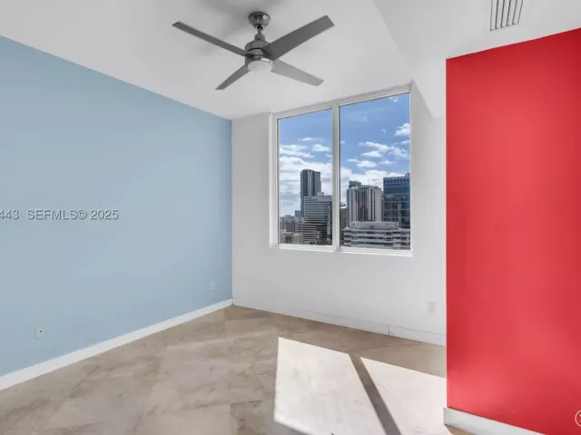 2-bedroom condo for sale in Fort Lauderdale - 315 NE 3rd Ave 1805 - MondialRealty