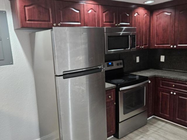 Home for sale at 239 NW 6th Avenue - photo 6888055