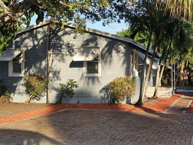 Home for sale at 239 NW 6th Avenue - photo 6888064