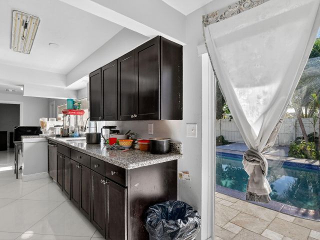 Home for sale at 256 SW 11th Place - photo 6894737