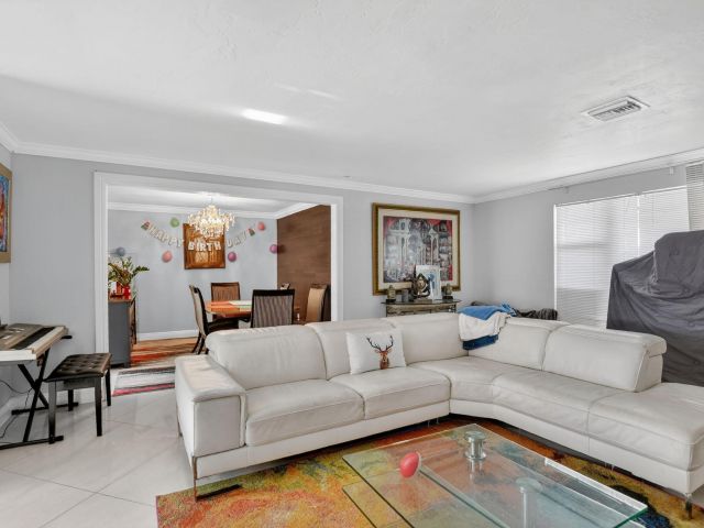 Home for sale at 256 SW 11th Place - photo 6894745