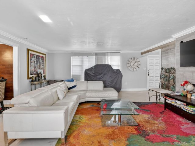 Home for sale at 256 SW 11th Place - photo 6894748