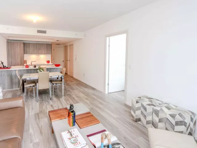 1-bedroom condo for sale in Miami - 801 S Miami Ave 3108 - MondialRealty