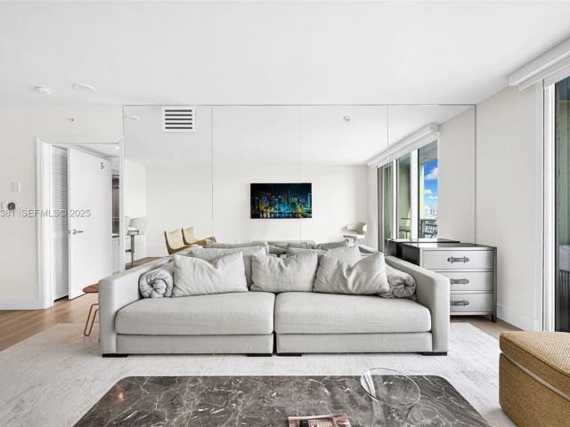 Apartment for rent  Unit #1908 - photo 7511502