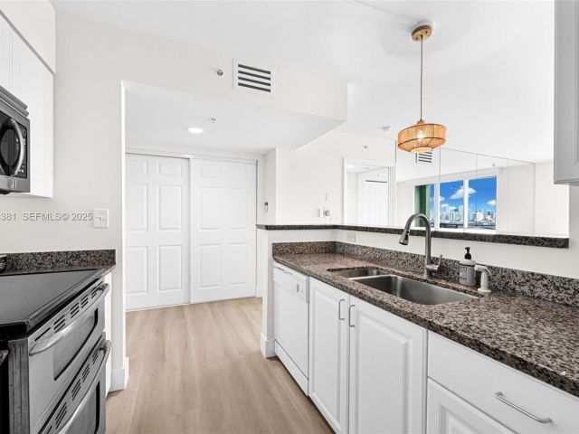 Apartment for rent  Unit #1908 - photo 7511509