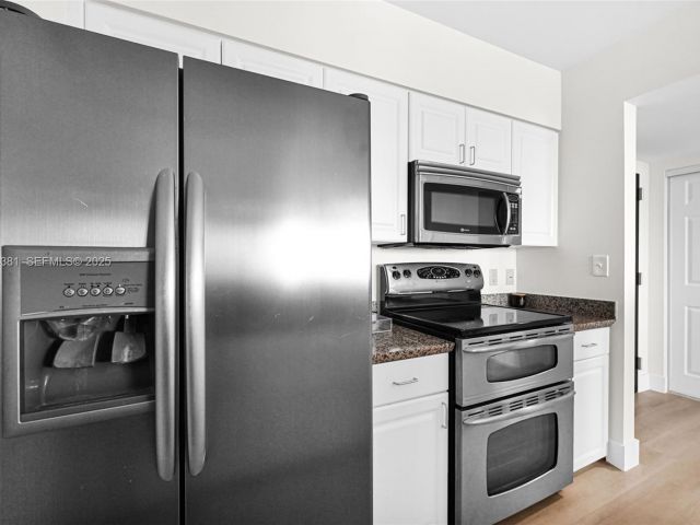 Apartment for rent  Unit #1908 - photo 7511511