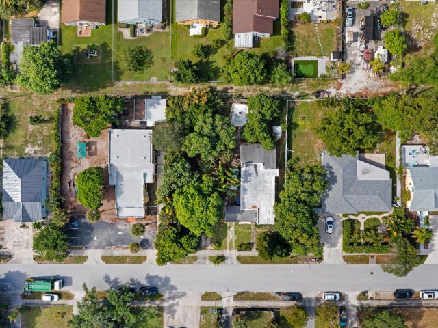 Home for sale at 212 SW 2nd Avenue - photo 6879607