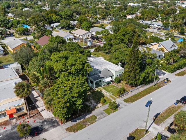 Home for sale at 212 SW 2nd Avenue - photo 6879614